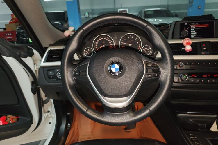 Used BMW 3 Series GT 2014 320i Leading Model Steering Wheel