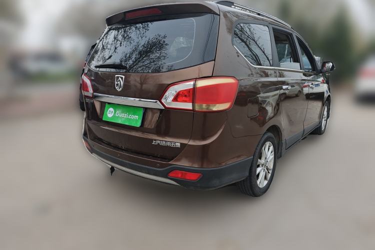Used Baojun 730 2014 1.5L manual luxury trim 7 seats
