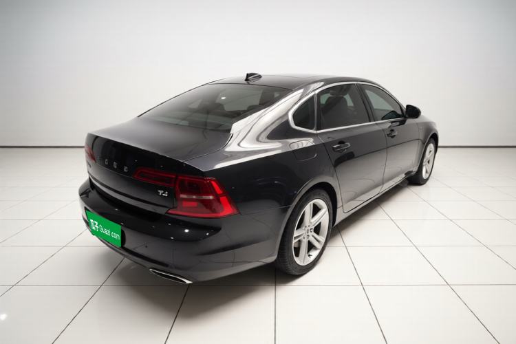 Used Volvo S90 2017 T4 Zhiyuan Edition Rear Right 45 Deg
