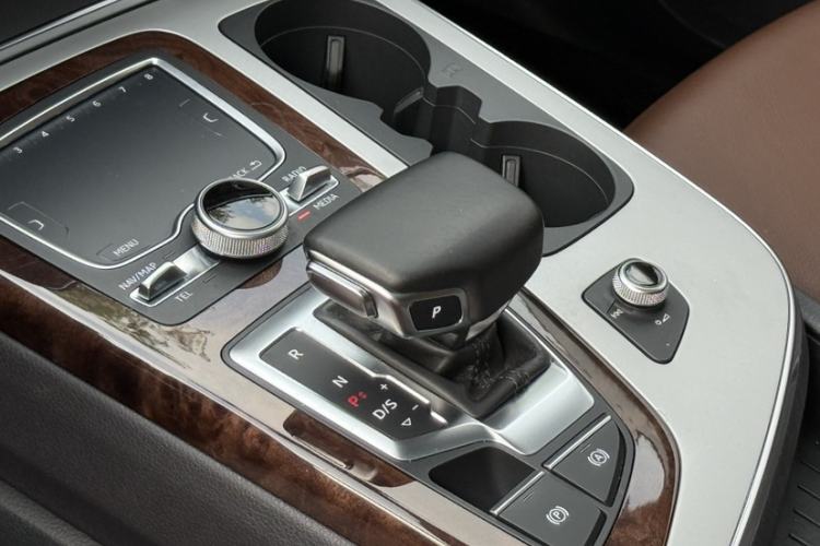 Used Audi Q7 2016 45 TFSI Technology Edition Exterior 5