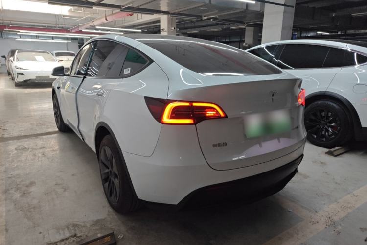 Used Tesla Model Y 2024 Rear-Wheel-Drive Version Rear Left 45 Deg