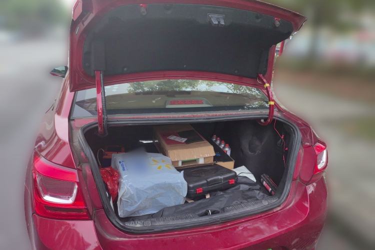 Used Chevrolet Cruze 2015 1.5L Classic SE MT Trunk