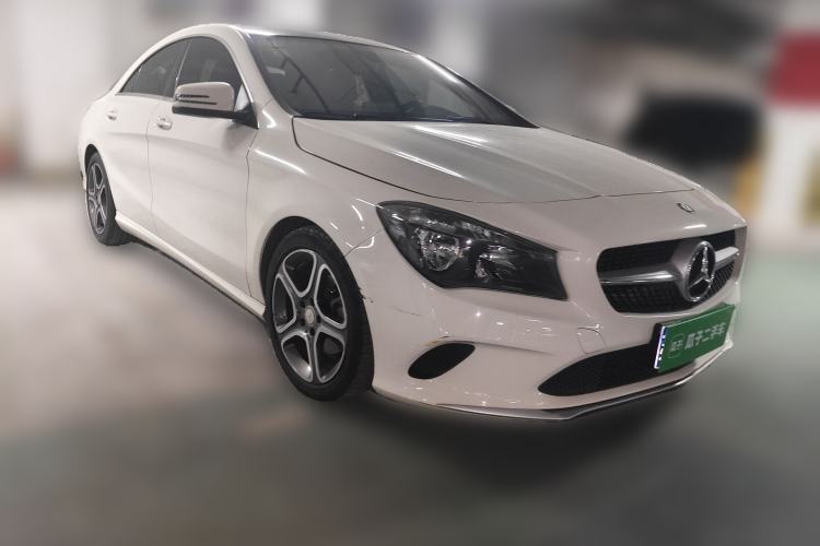 Used Mercedes-Benz CLA 2017 CLA 180 Front Right 45 Deg