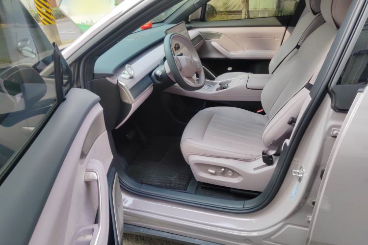 Used ONVO L60 2024 60 kWh Rear-Drive Version