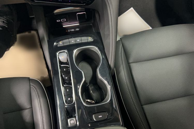 Used Buick Envision 2022 Facelift Encore S 552T Two-Wheel-Drive Luxury Model
