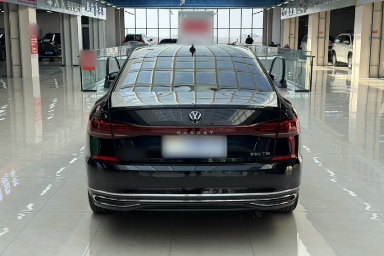 Used Volkswagen Passat 2022 330TSI Starry Luxury Edition – Exclusive Special Edition
