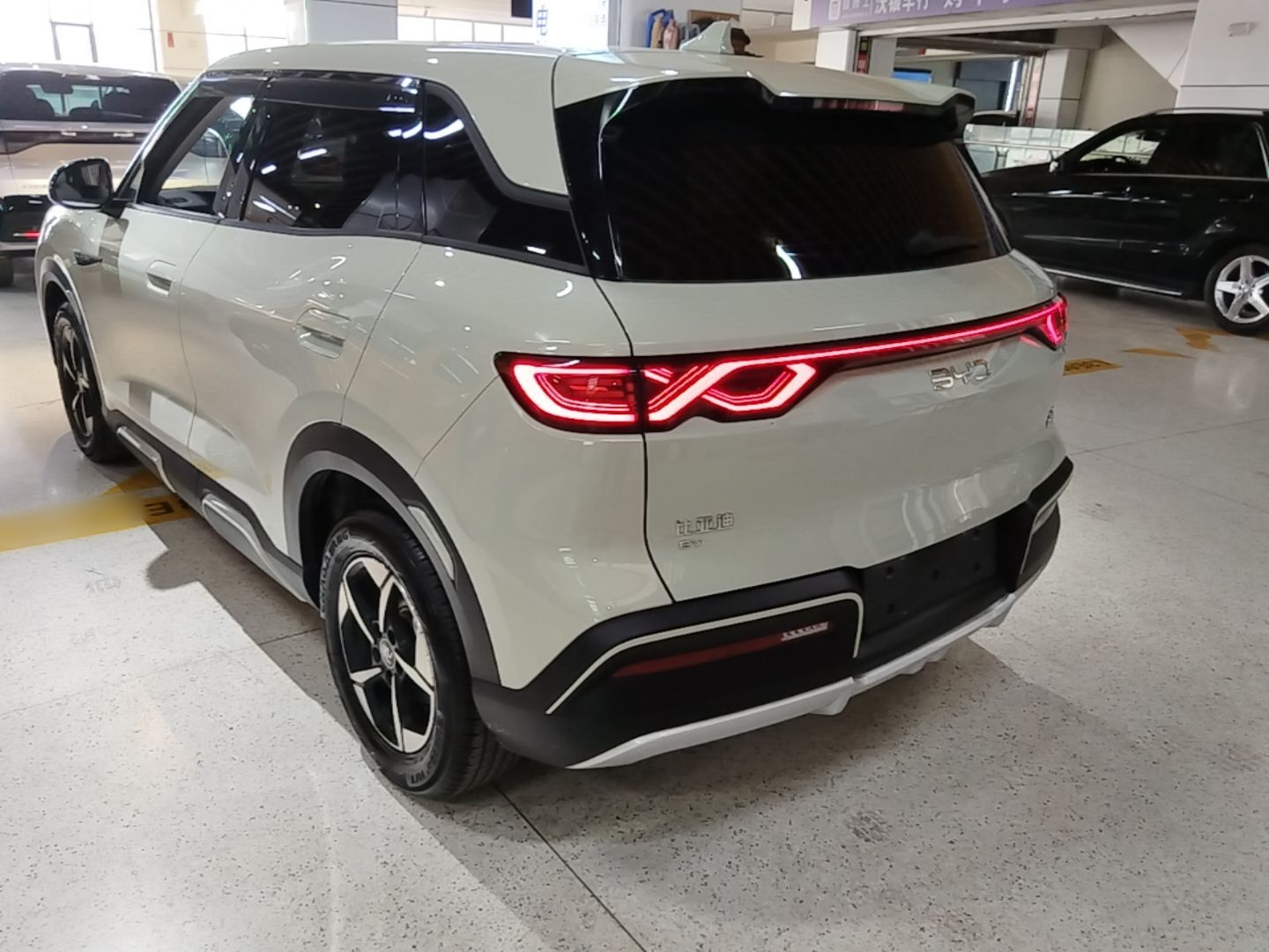 BYD Yuan UP 2024 401KM Leading Edition — снимка 4