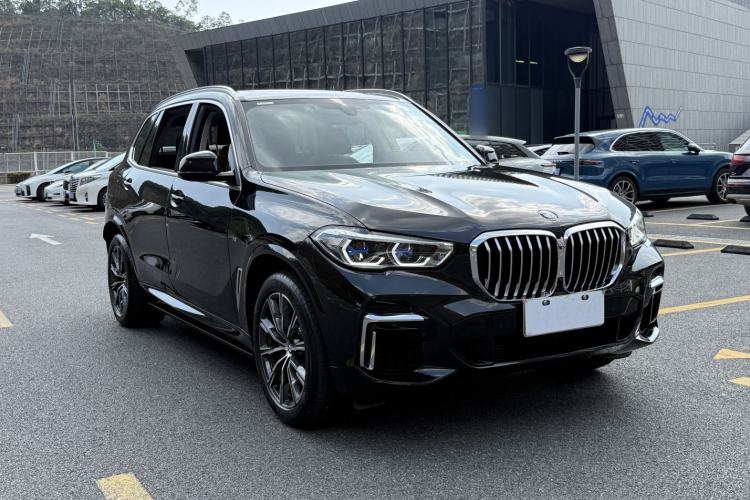 Used BMW X5 2022 Restyled xDrive 30Li Luxury Version M Sport Package
