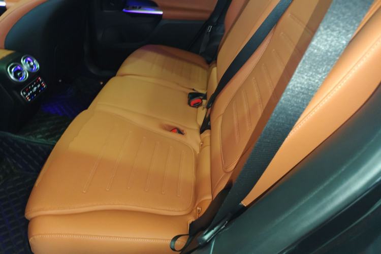 Used Mercedes-Benz GLC 2025 Refreshed GLC 300 L 4MATIC Dynamic Version 7-Seater Left Rear Seat