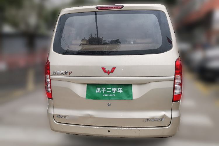 Used Wuling Hongguang V 2019 1.5L Enjoyment Version China VI LAR