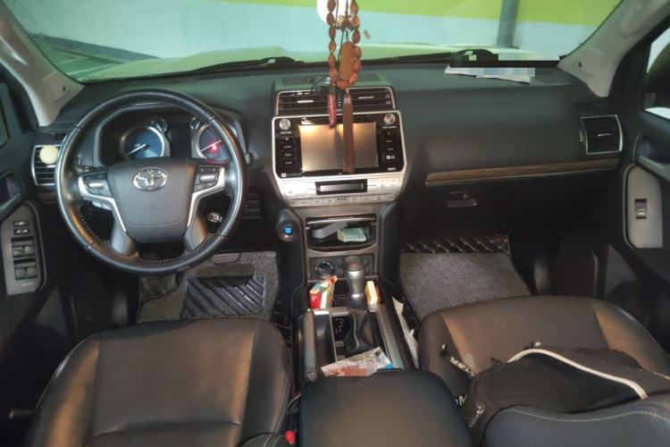 Used Toyota Prado 2018 3.5L Automatic TX-L NAVI with Rear-Mounted Spare Tire Center Console