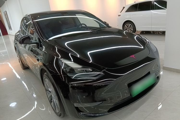 Used Tesla Model Y 2021 Standard Range Rear-Wheel Drive Version Front Right 45 Deg