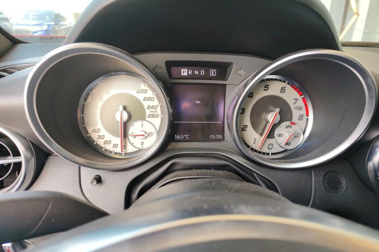 Used Mercedes-Benz SLK-Class 2011 SLK 200 Fashion Model
