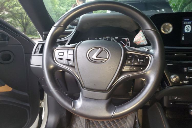 Used Lexus ES 2021 260 Excellence Edition Steering Wheel