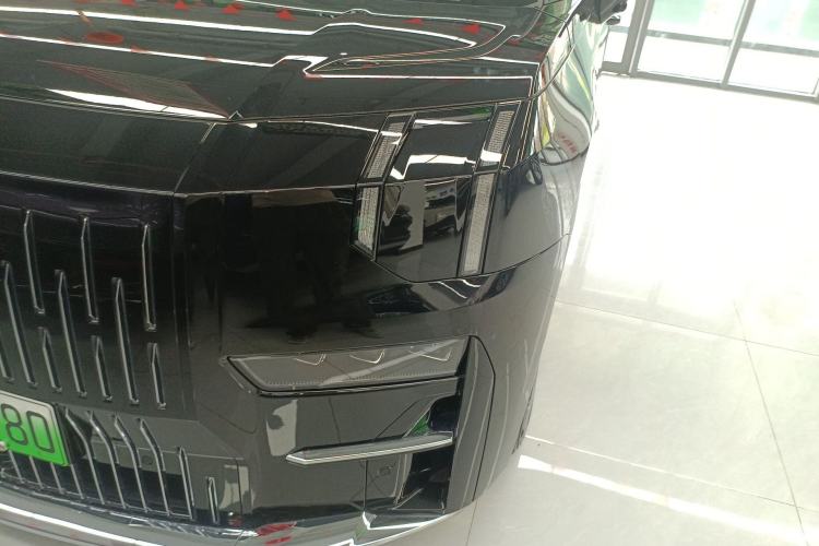 Used Zeekr 009 2024 7-Seater Walk-Through Version Four-Wheel Drive 108 kWh Left Front Headlight