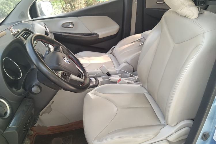 Used Venucia M50V 2017 1.6L XL CVT Luxury Edition
