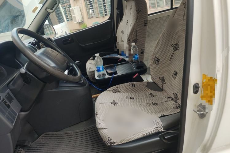 Used Jinbei Express 2017 2.0L Standard Version V19
