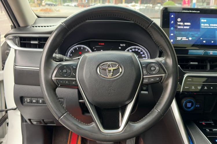 Used Toyota Harrier 2022 2.0L CVT Two-Wheel Drive Deluxe Edition
