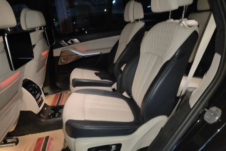 Used BMW X7 2021 xDrive40i Executive Model with M Sport Package
