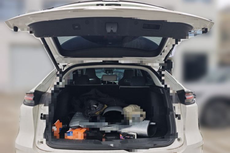 Used CHANGAN UNI-K iDD 2022 Blue Whale iDD 130km 1.5T Excellence Model Trunk