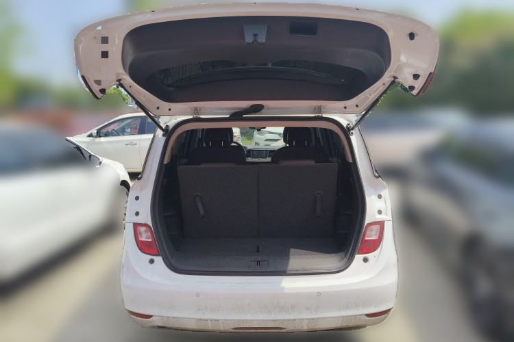 Used Buick GL6 2018 18T 6-Seater Luxury Model Trunk