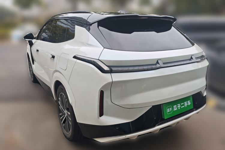 Used Lynk & Co 08 EM-P 2025 120km Long-Range Pro