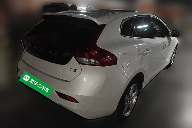 Used Volvo V40 2016 T3 Zhiyi Edition
