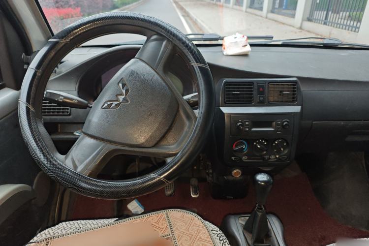 Used Wuling Zhiguang 2014 1.2L Extended Version LD6