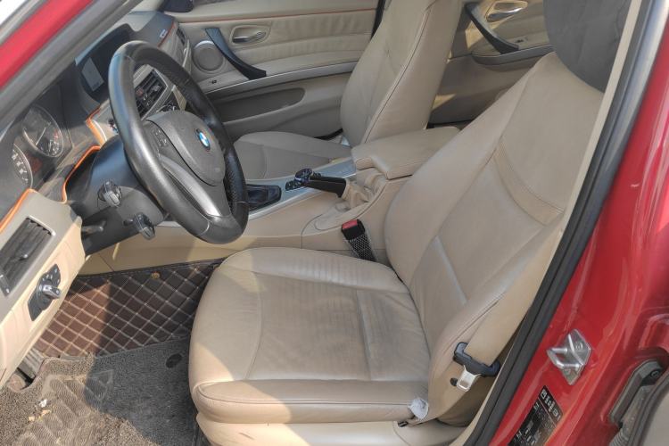 Used BMW 3 Series 2012 320i Luxury Edition
