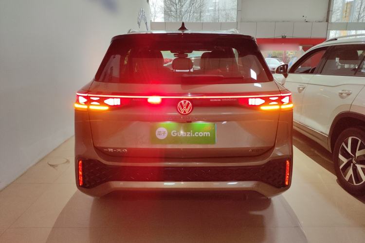 Used Volkswagen Tayron 2025 Tiguan L 380TSI 4Motion Luxury
