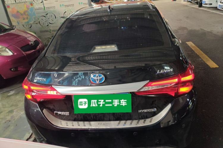 Used Toyota Levin 2016 Dual-Engine 1.8H GS E-CVT Elite Model with Sunroof