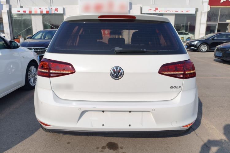 Used Volkswagen Golf 2017 1.6L Automatic Comfort Million-Vehicle Anniversary Edition