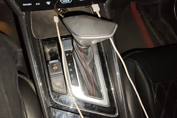 Used Venucia T60 2020 1.6L CVT Smart Drive Version China V Standard
