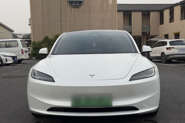 Used Tesla Model 3 2023 Long-Range All-Wheel-Drive Version

