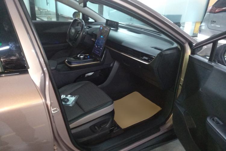 Used Toyota bZ3 2023 616 km Long-Range Premium
