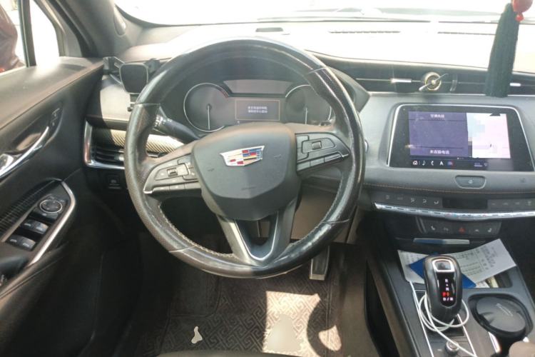 Used Cadillac XT4 2018 28T 4x4 Leading Sport Model