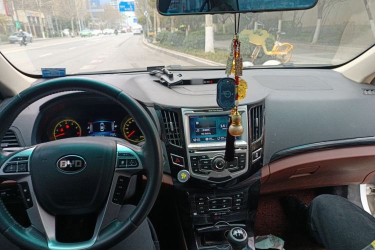 Used BYD Surui 2015 Revised 1.5L Manual Flagship Version