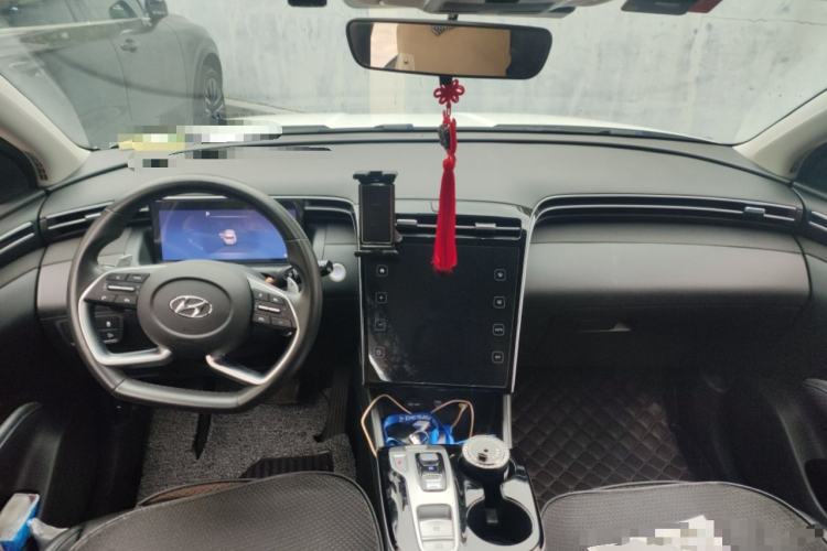 Used Hyundai Tucson 2022 Tucson L 1.5T DCT LUX Prestige Edition N Line Center Console