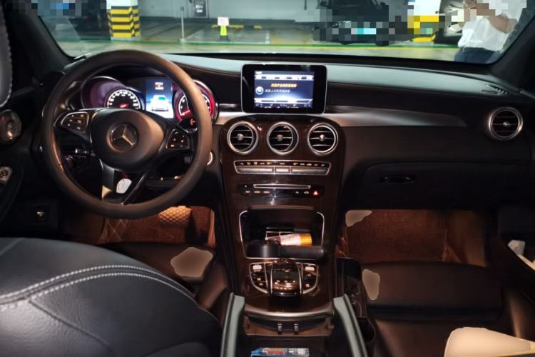 Used Mercedes-Benz GLC 2016 GLC 260 4MATIC Luxury Model