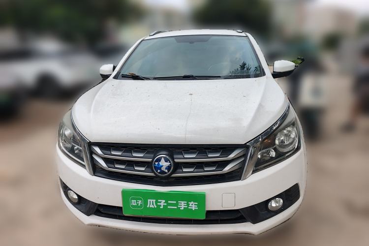 Used Venucia T70 2016 2.0L CVT Smart Choice Edition Front