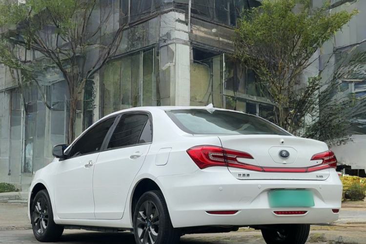 Used BYD Qin New Energy 2017 1.5T Luxury Model Exterior 6