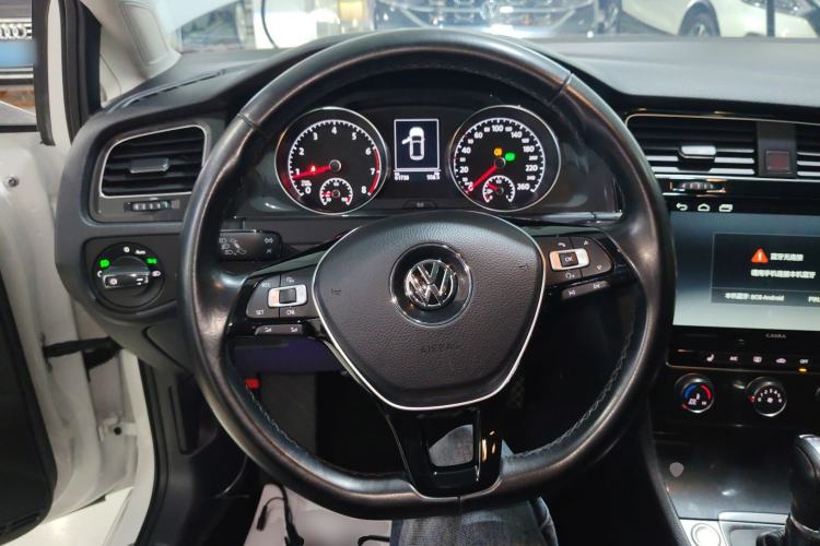 Used Volkswagen Golf 2018 230TSI Automatic Comfort Model Steering Wheel