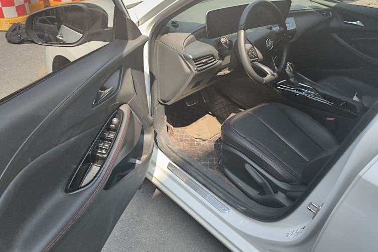 Used Buick Verano 2022 Pro GS Wind-Chasing Edition Driver Seat