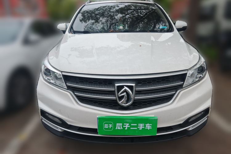 Used Baojun 730 2019 1.5L Manual Fashion Model 7-seater China VI Front