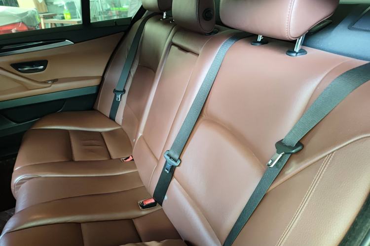 Used BMW 5 Series 2014 520Li Elegant Model

