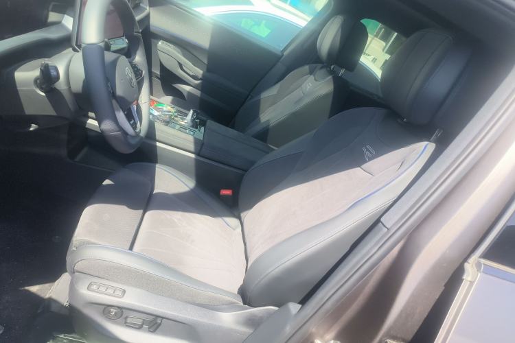 Used Volkswagen Teramont 2025 Tiguan Pro 450TSI Four-Wheel Drive Summit Edition
