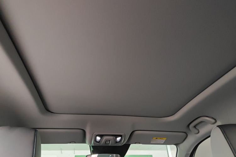 Used CHANGAN UNI-Z New Energy 2024 Blue Whale Smart Electric iDD 125km Excellence Model
