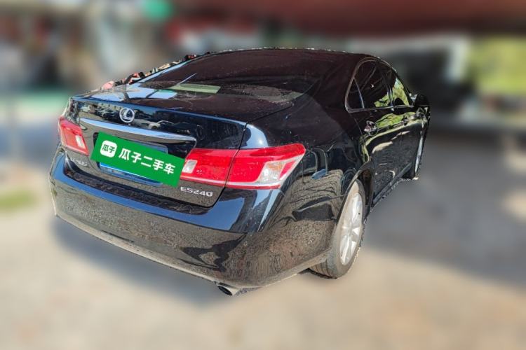Used Lexus ES 2010 240 Luxury Edition Rear Right 45 Deg