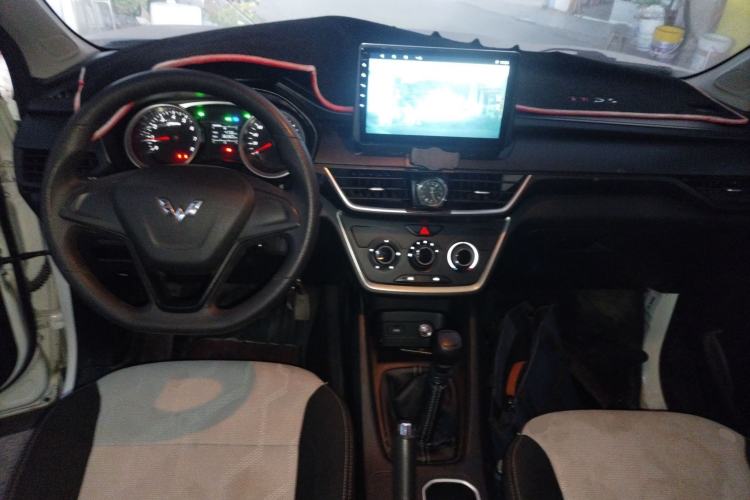 Used Wuling Hongguang S3 2019 1.5L Manual Standard Version China VI Standard