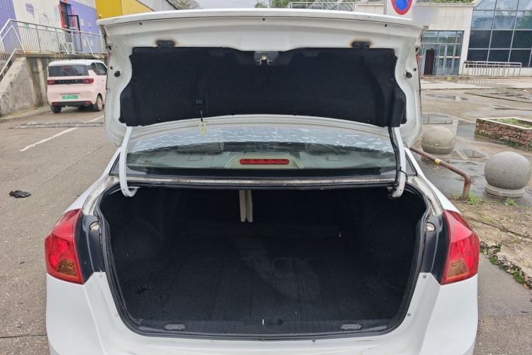 Used Buick Excelle 2015 1.5L Automatic Classic Model Trunk